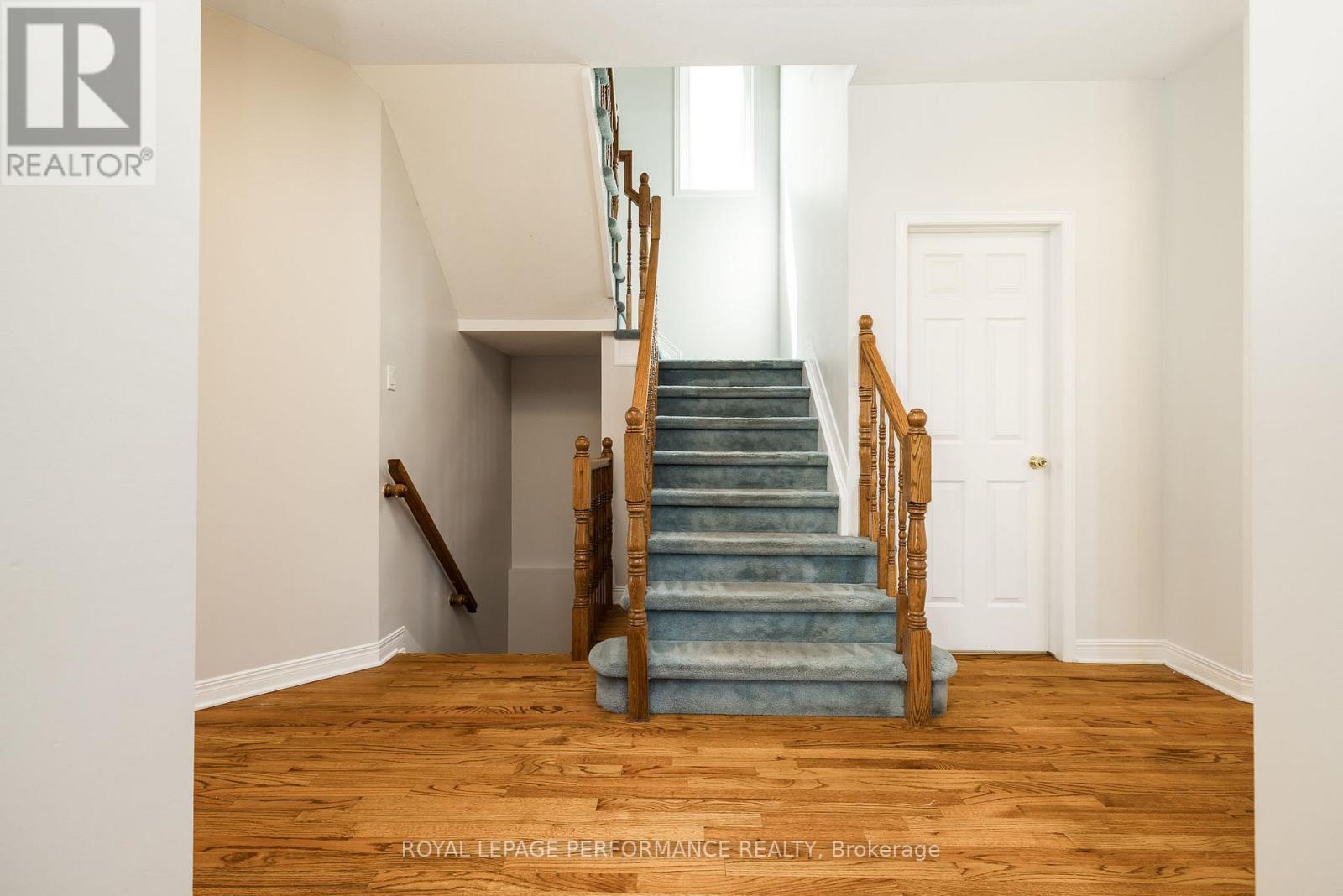 127 Finn Court, Ottawa, ON - Indoor Photo Showing Other Room