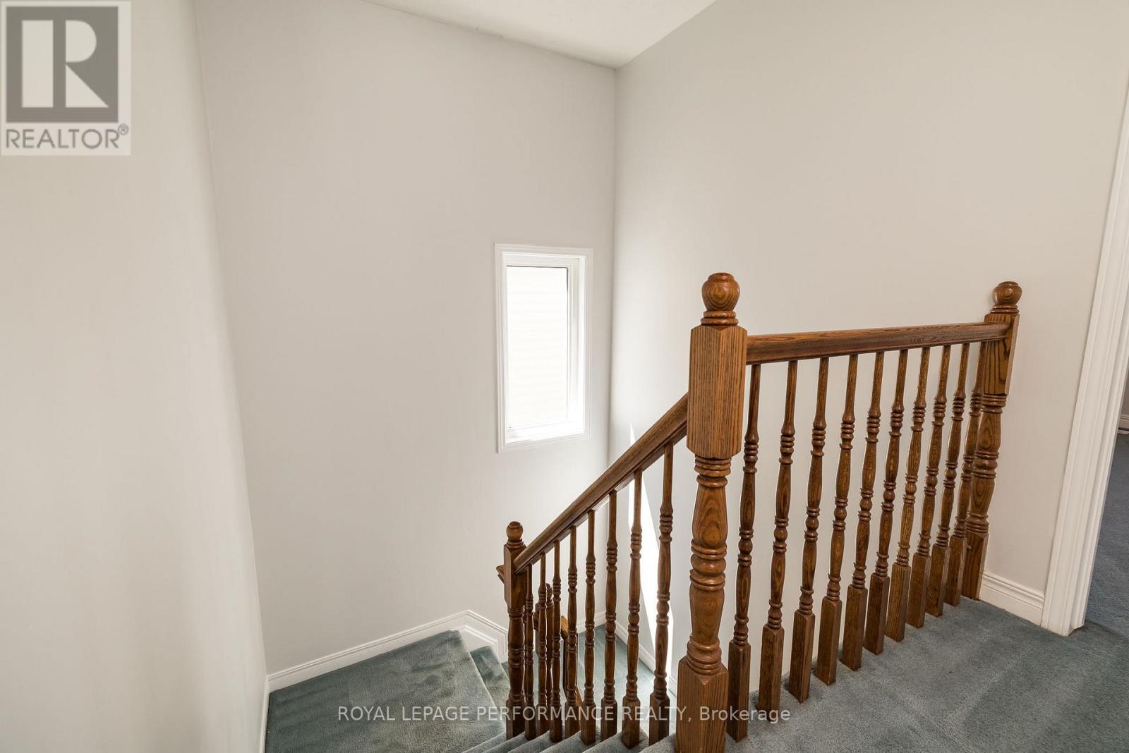 127 Finn Court, Ottawa, ON - Indoor Photo Showing Other Room