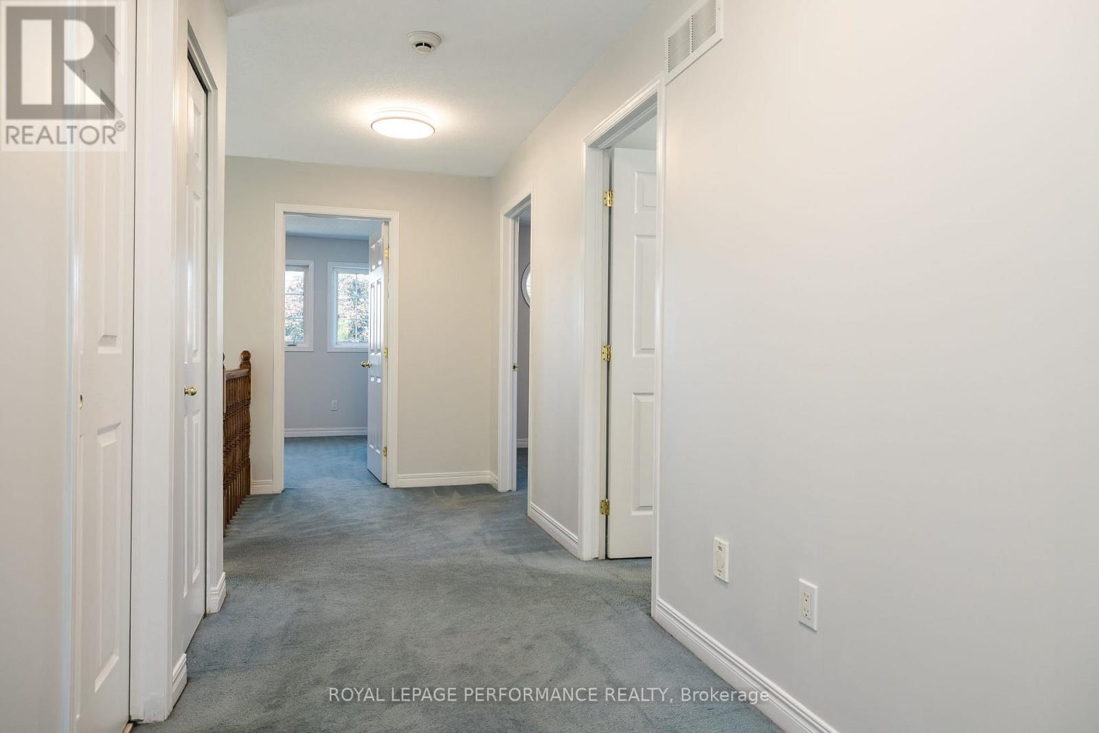 Hallway to bedrooms - 127 Finn Court, Ottawa, ON - Indoor Photo Showing Other Room