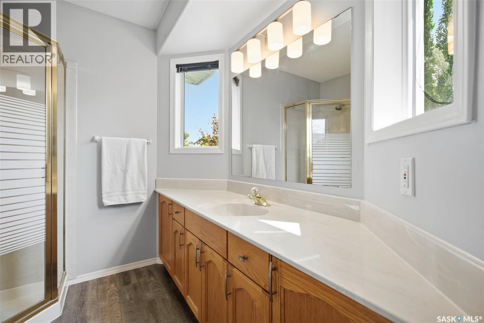 174 Hinitt Place, Saskatoon, SK