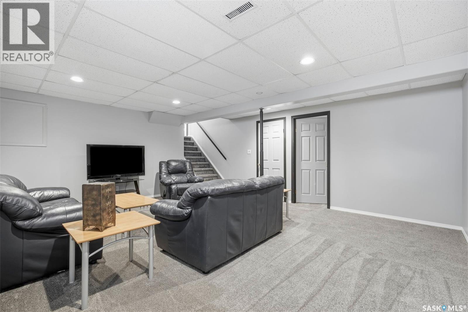 174 Hinitt Place, Saskatoon, SK