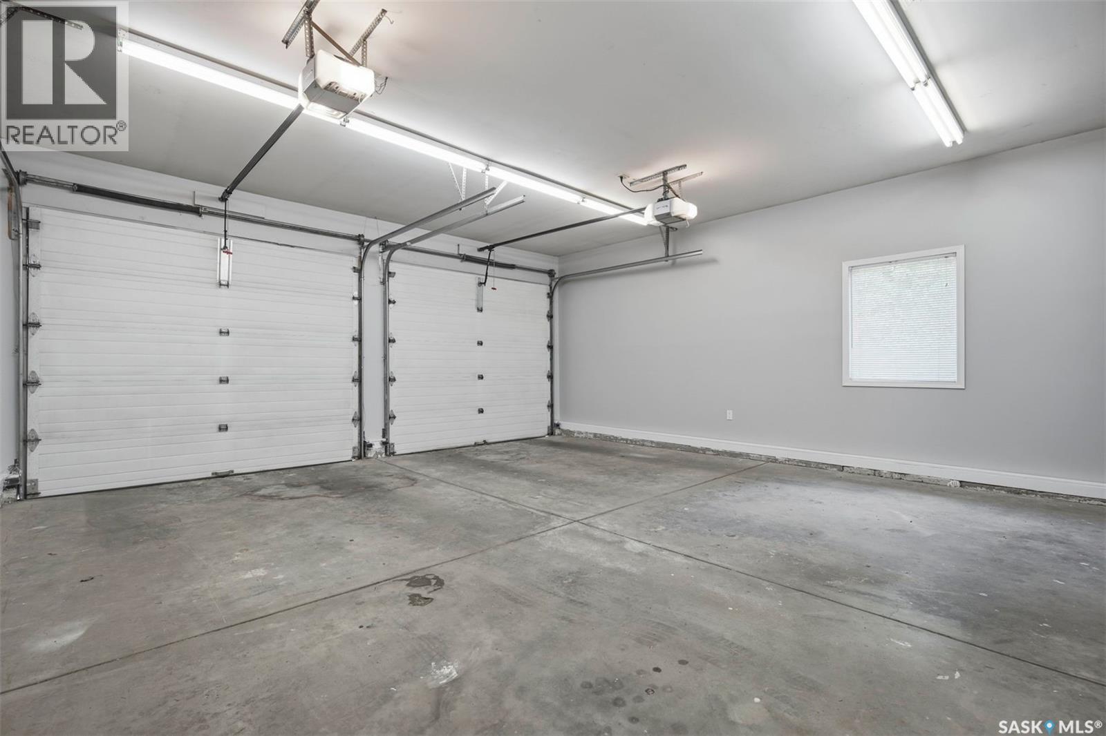 174 Hinitt Place, Saskatoon, SK