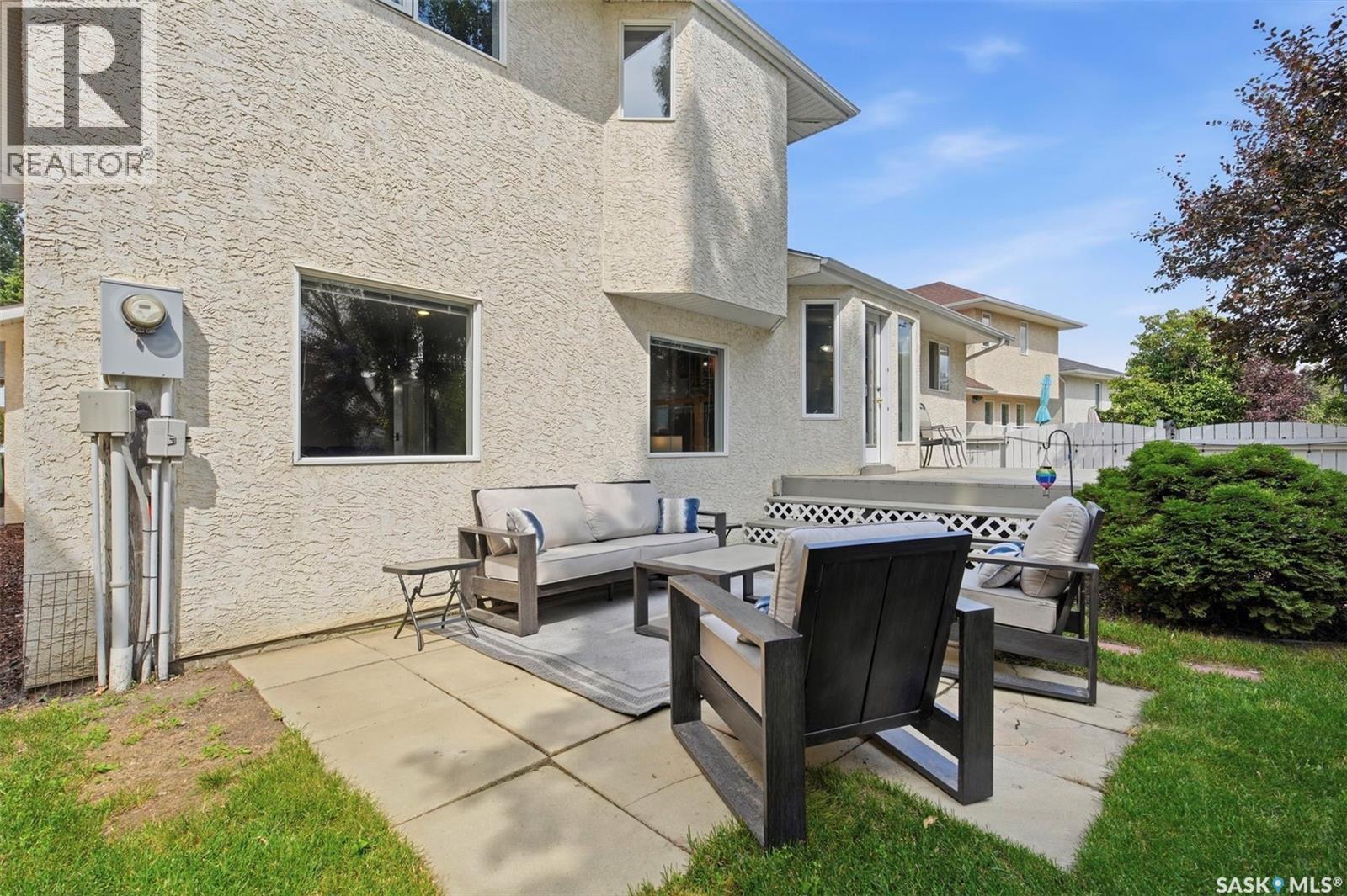 174 Hinitt Place, Saskatoon, SK
