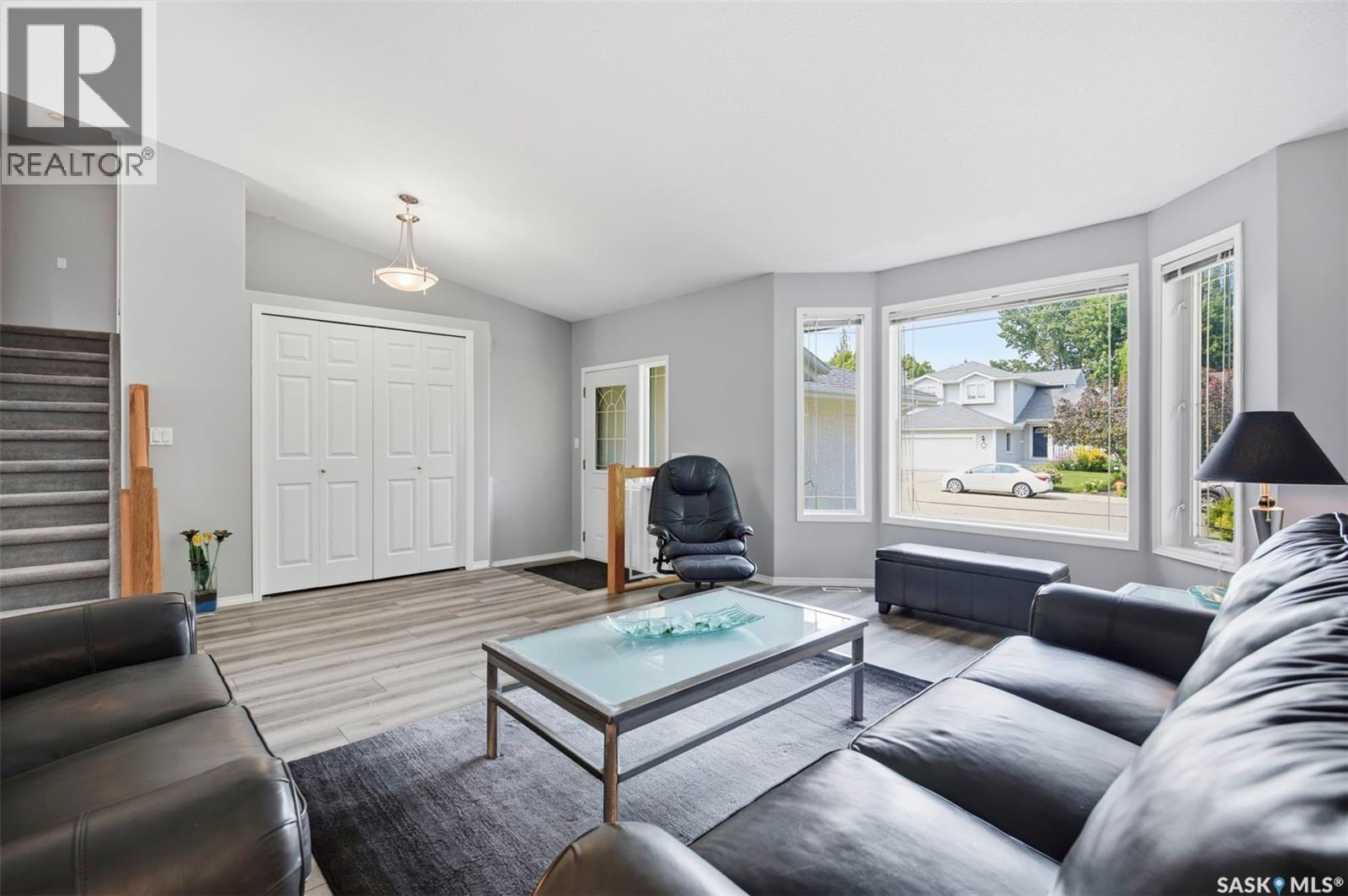 174 Hinitt Place, Saskatoon, SK