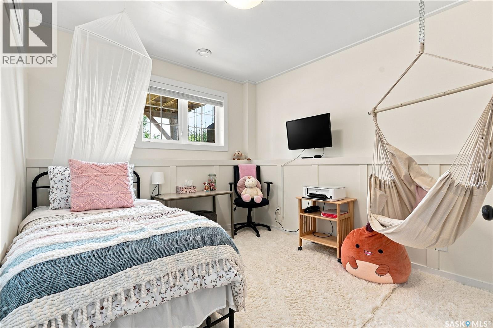 621 Braun Lane, Warman, SK - Indoor Photo Showing Bedroom