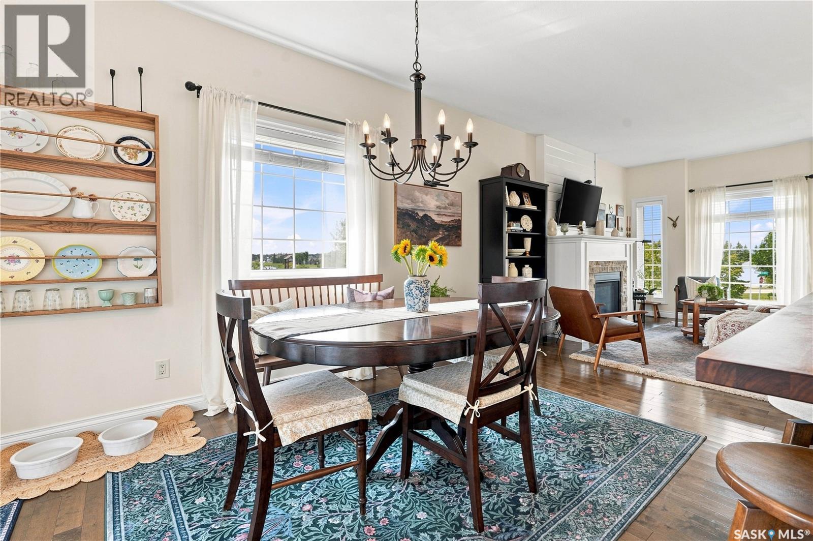 621 Braun Lane, Warman, SK - Indoor Photo Showing Dining Room