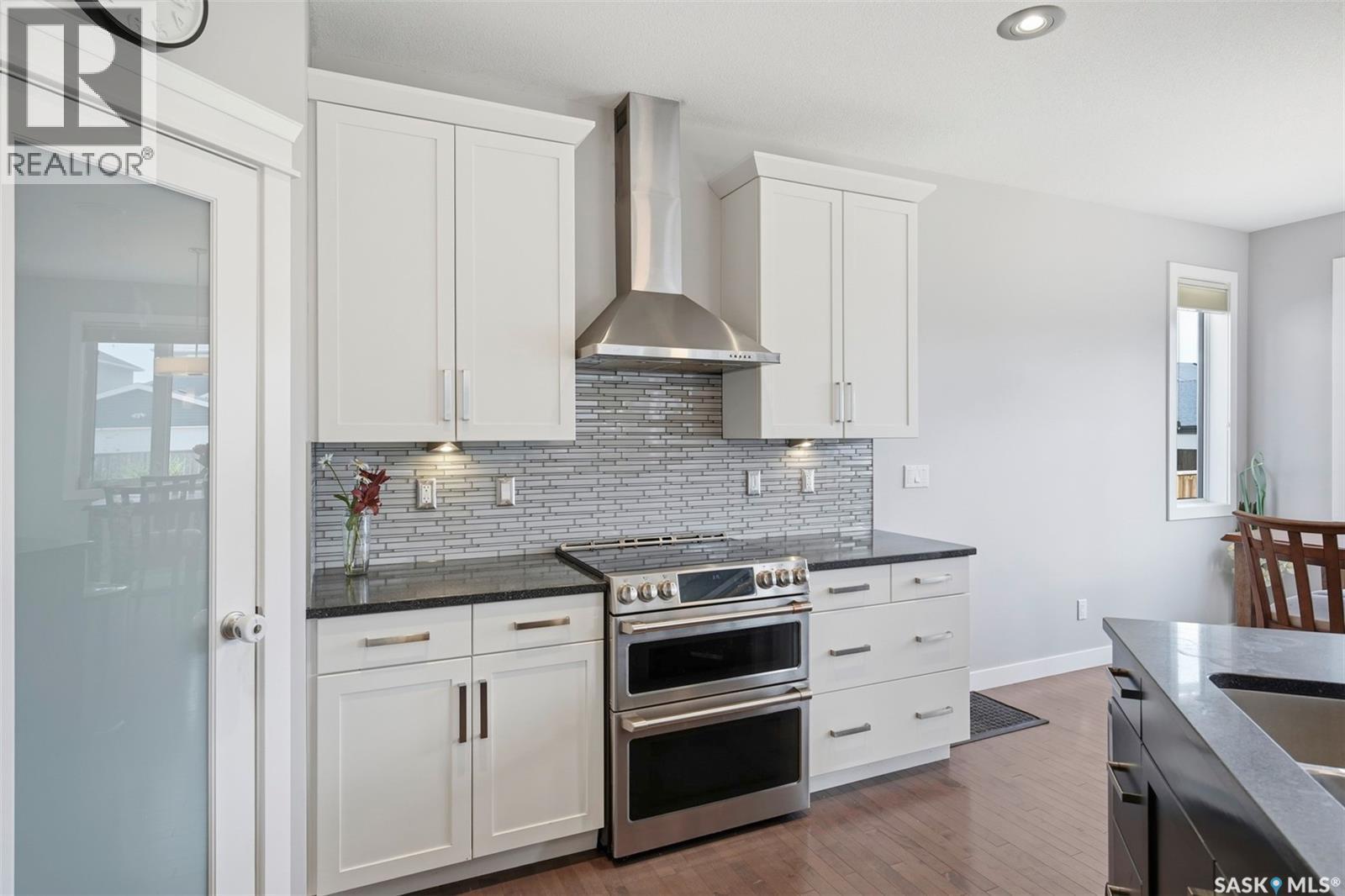 1115 Werschner Crescent, Saskatoon, SK - Indoor Photo Showing Kitchen With Upgraded Kitchen