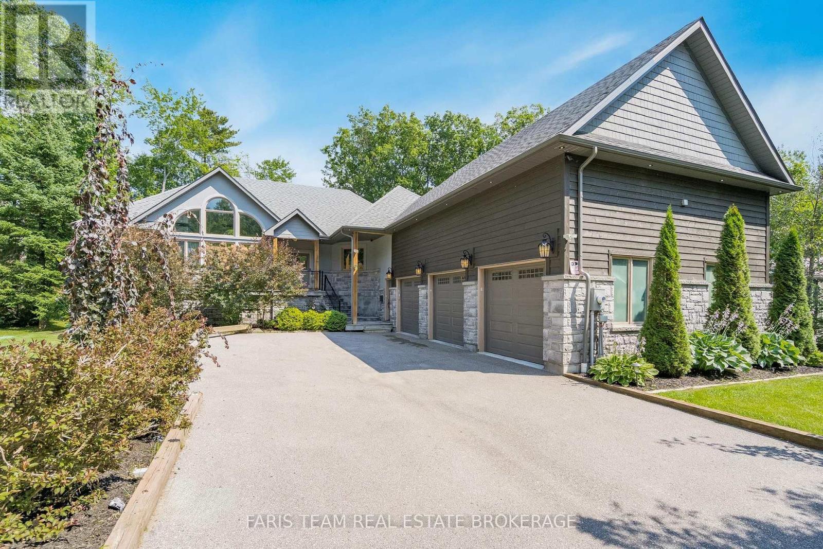 7 Duquette Court, Tiny, ON - Outdoor