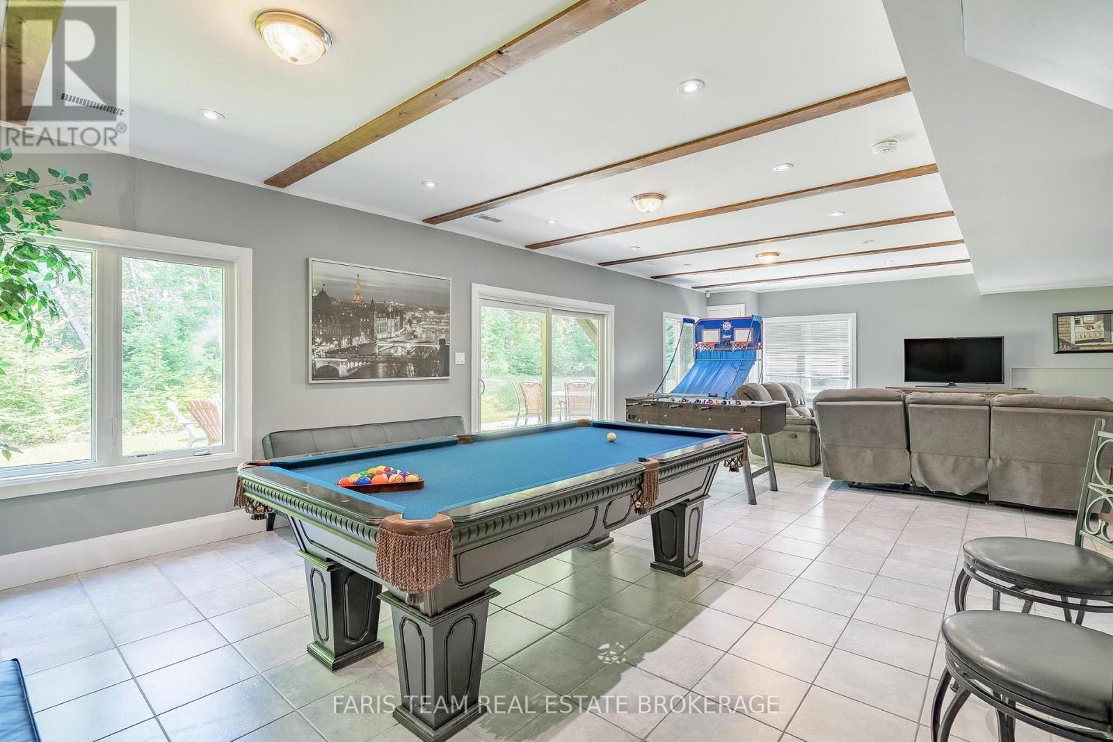 7 Duquette Court, Tiny, ON - Indoor Photo Showing Other Room