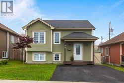 22 Truxtun Place Mount Pearl, NL A1E 0E9