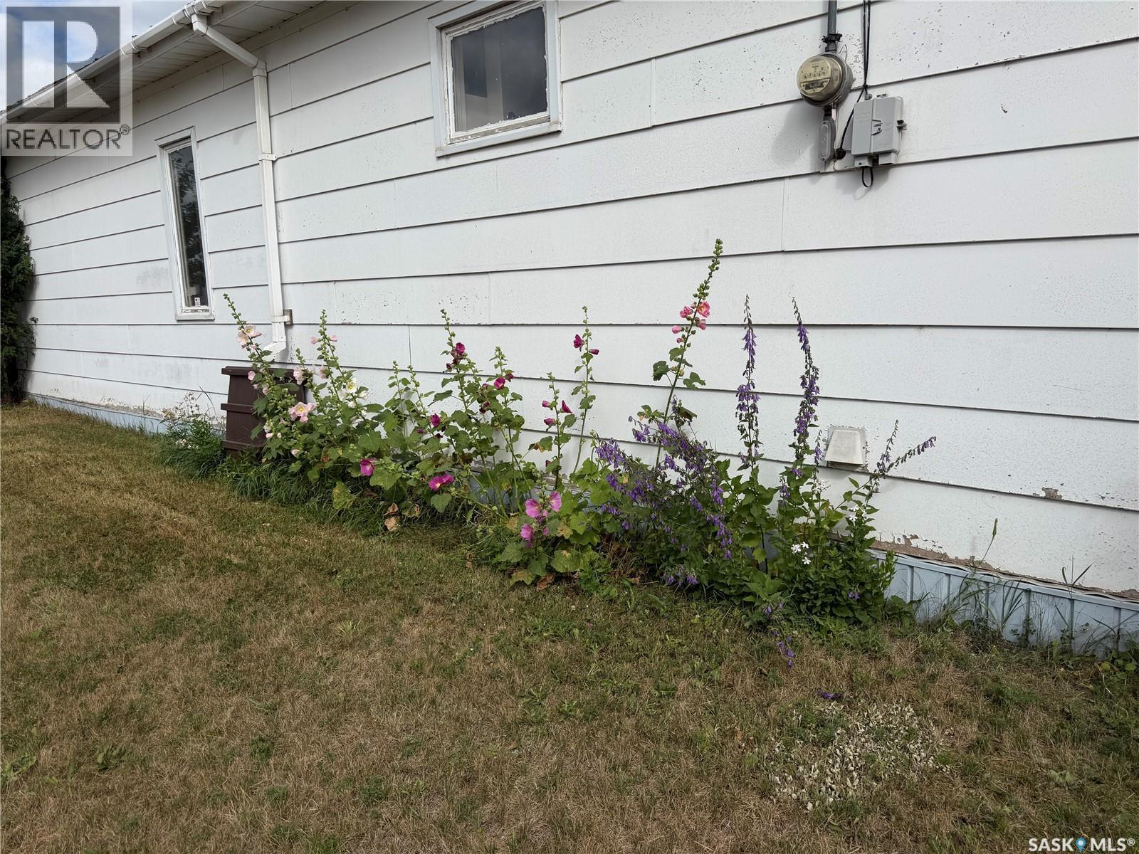 277 2Nd Avenue W, Melville, SK - Outdoor