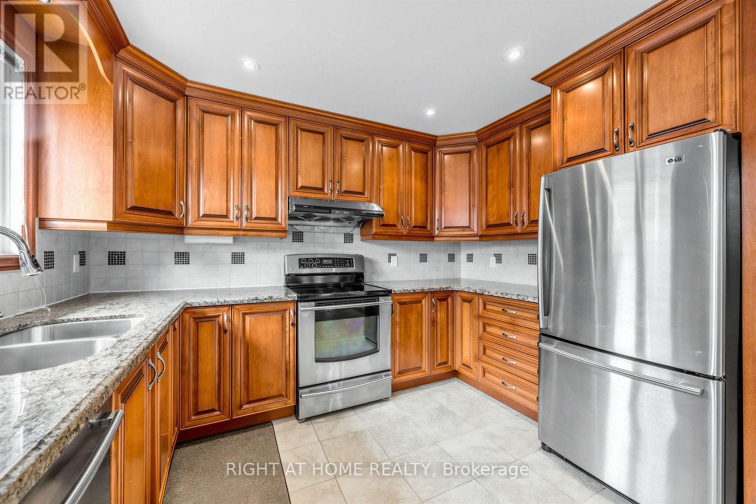 3126 Mccarthy Court, Mississauga, ON