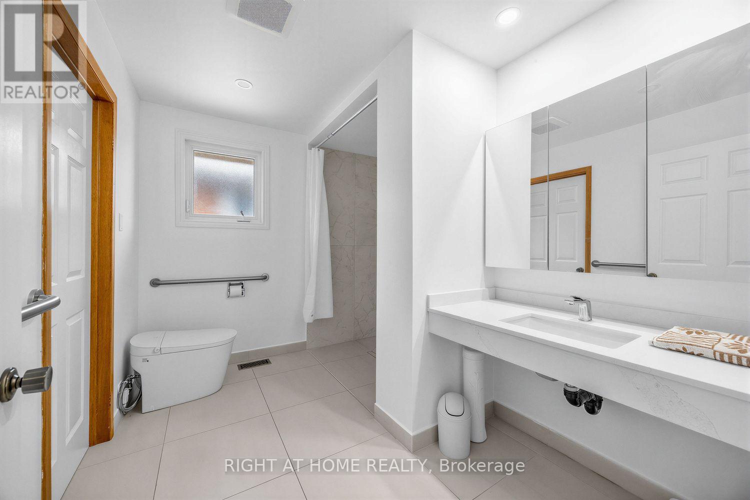 3126 Mccarthy Court, Mississauga, ON