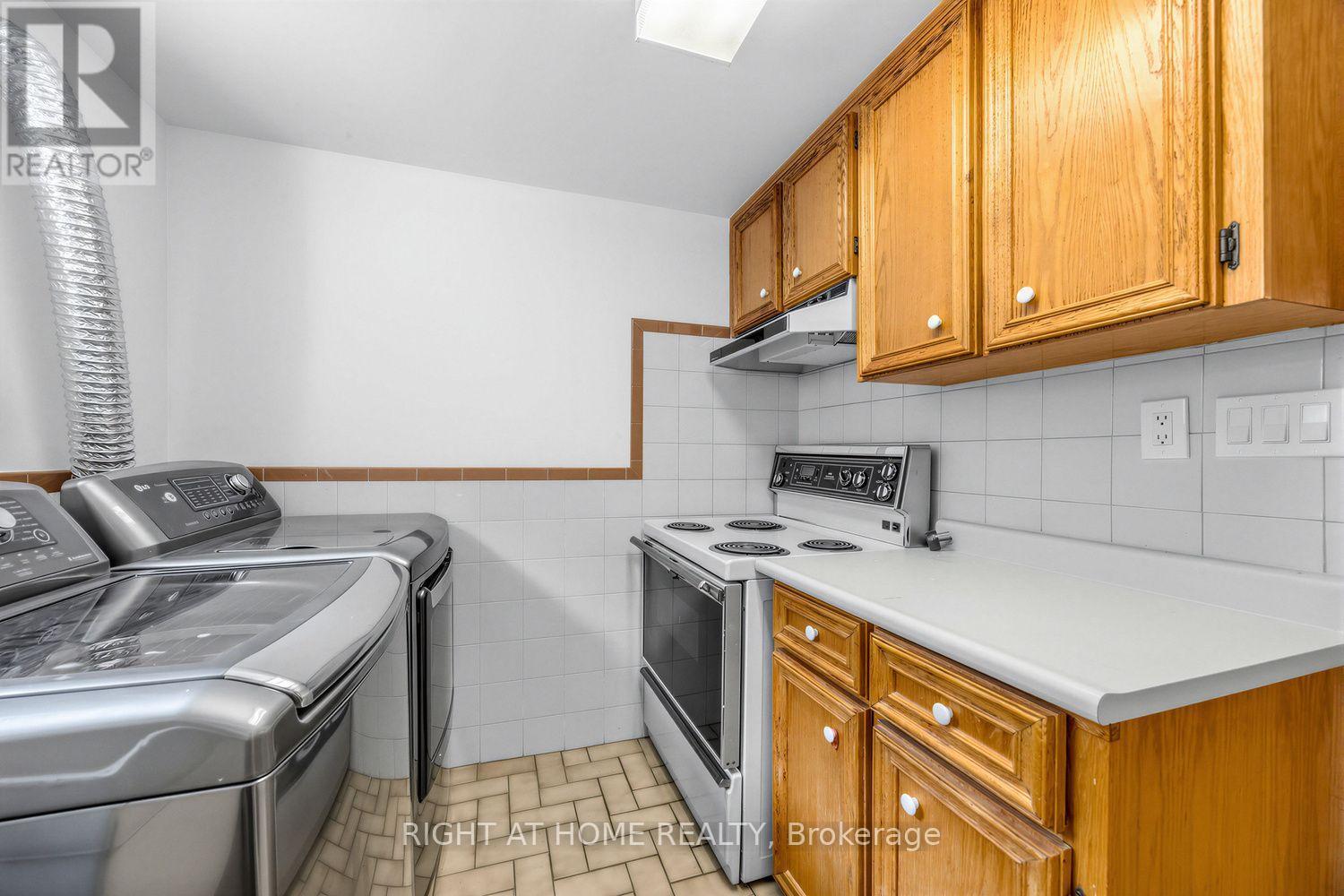 3126 Mccarthy Court, Mississauga, ON