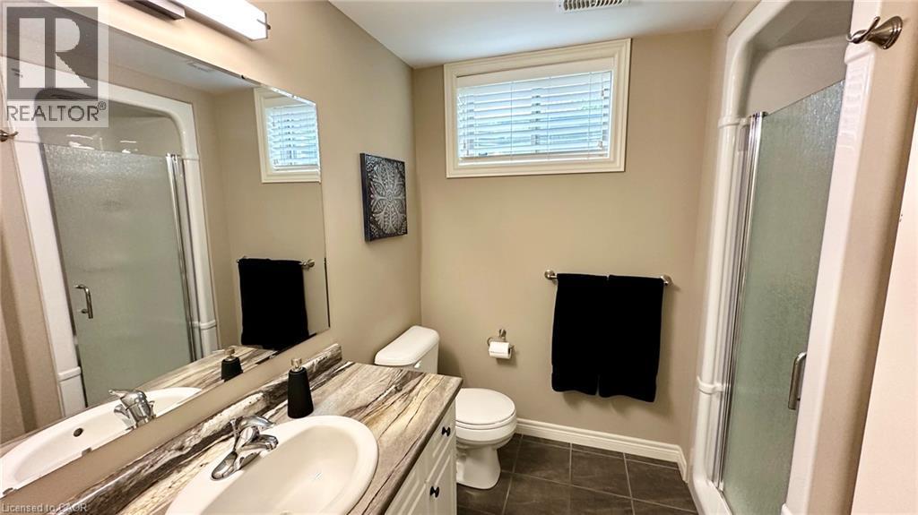 66 Driftwood Drive, Simcoe, ON - Indoor Photo Showing Bathroom