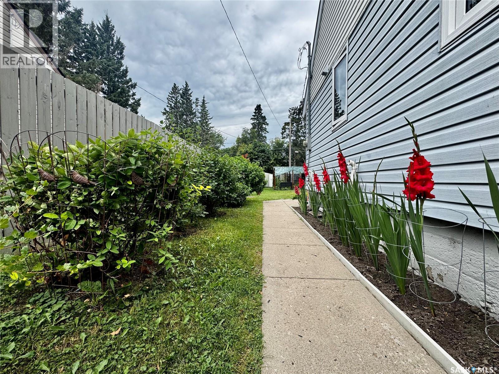 142 Peaker Avenue, Yorkton, SK - Outdoor
