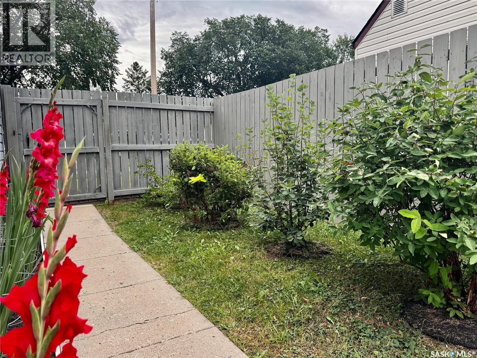 142 Peaker Avenue, Yorkton, SK - Outdoor