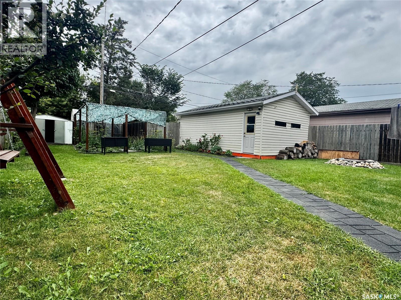 142 Peaker Avenue, Yorkton, SK - Outdoor