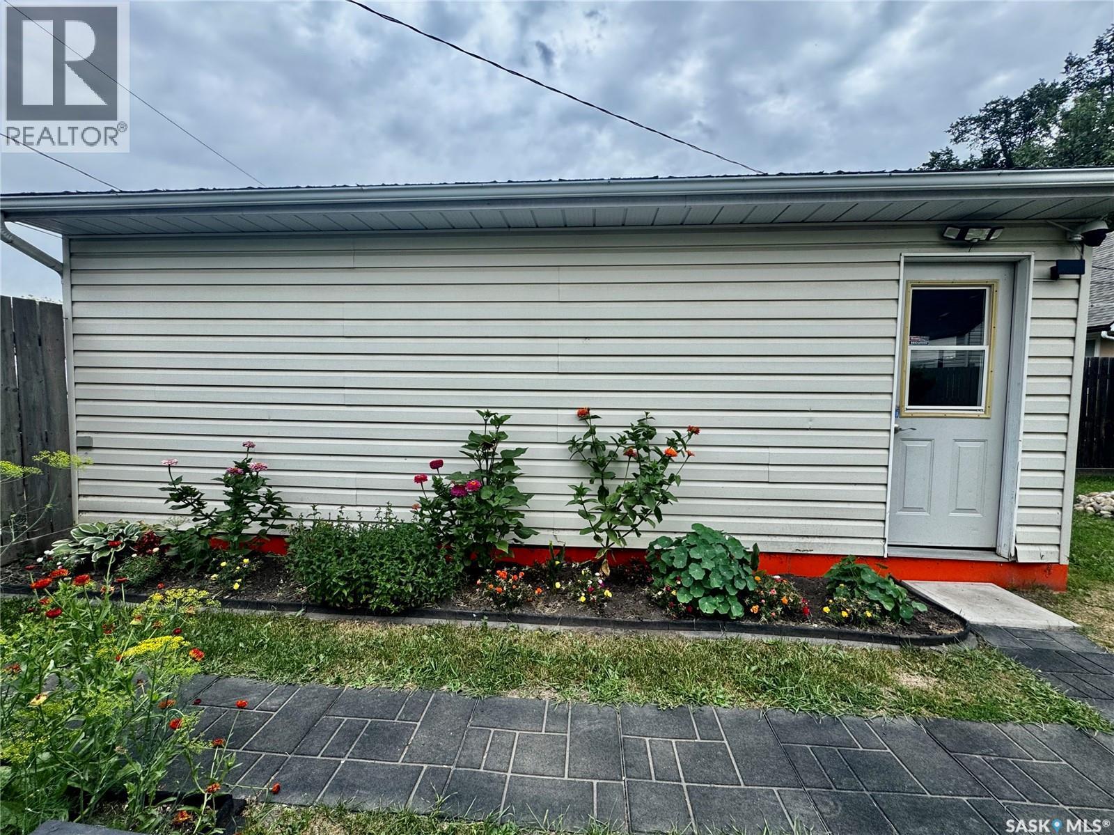 142 Peaker Avenue, Yorkton, SK - Outdoor