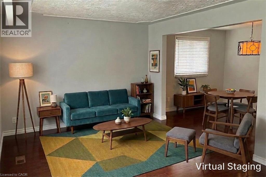 11 Wordsworth Place Unit# Upper, Kitchener, ON - Indoor Photo Showing Living Room