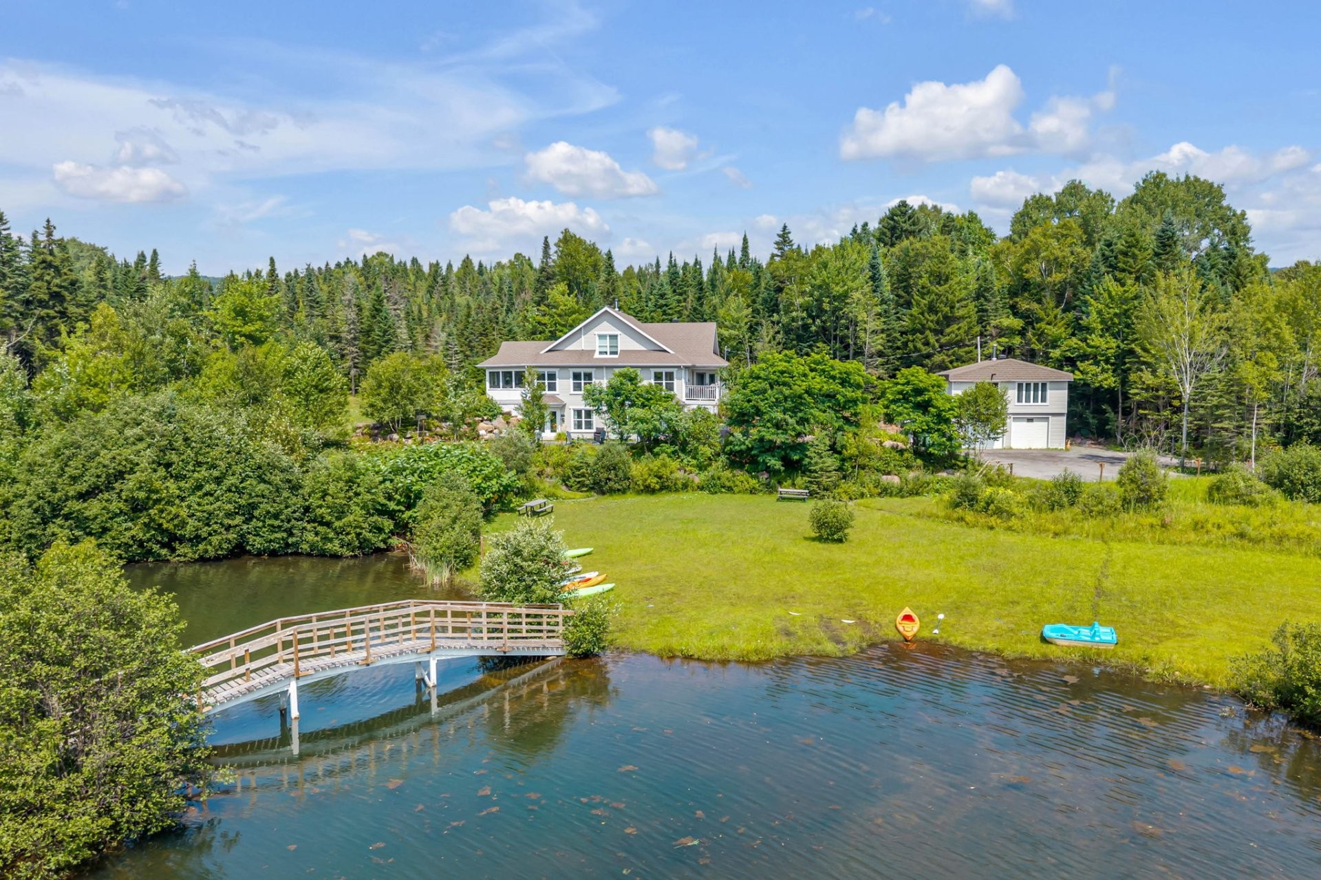 Photo aérienne - 765 Av. Ste-Brigitte, Sainte-Brigitte-De-Laval, QC - Outdoor With Body Of Water With View