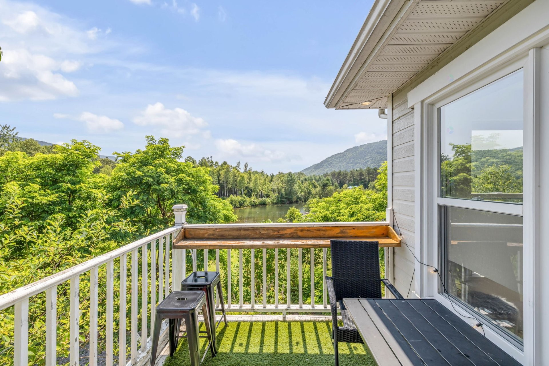 Terrasse - 765 Av. Ste-Brigitte, Sainte-Brigitte-De-Laval, QC - Outdoor With Exterior