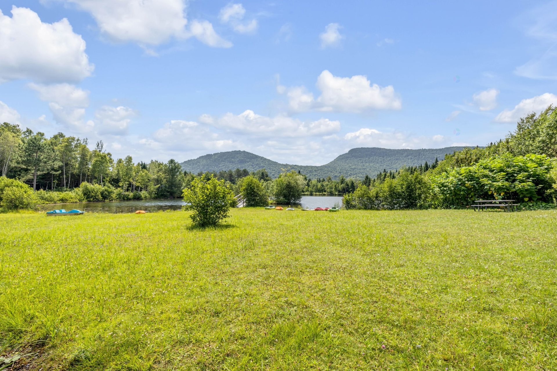 Cour - 765 Av. Ste-Brigitte, Sainte-Brigitte-De-Laval, QC - Outdoor With View