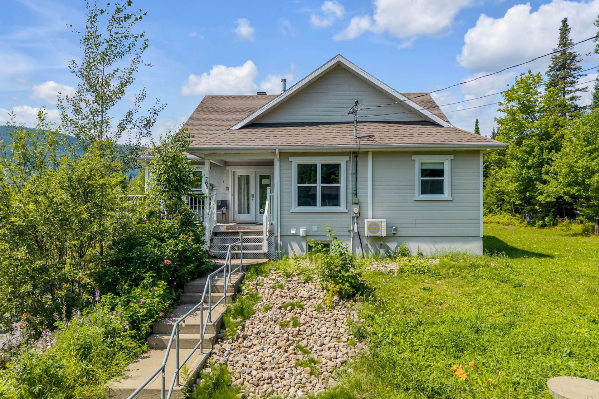 Façade - 765 Av. Ste-Brigitte, Sainte-Brigitte-De-Laval, QC - Outdoor