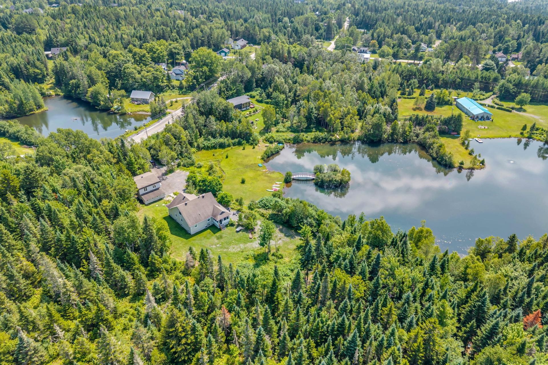 Photo aérienne - 765 Av. Ste-Brigitte, Sainte-Brigitte-De-Laval, QC - Outdoor With Body Of Water With View