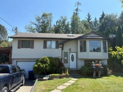 1932 Embleton Cres Courtenay, BC V9N 6N8
