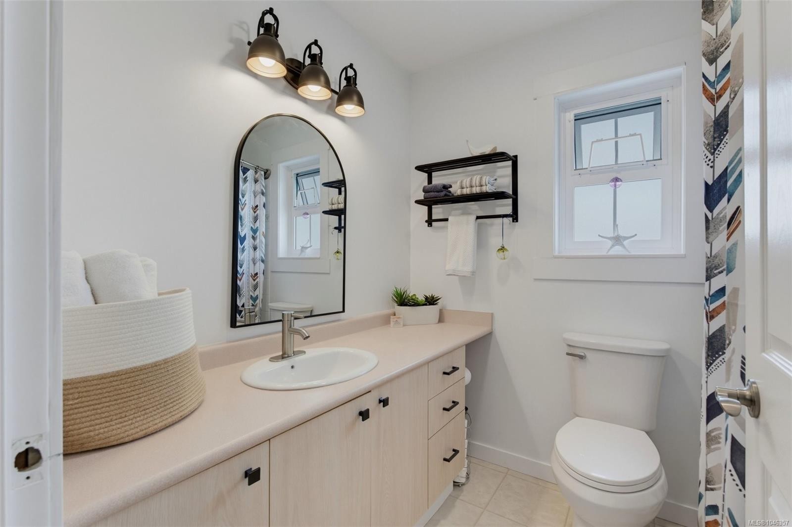 #9-2115 Amelia Ave, Sidney, BC