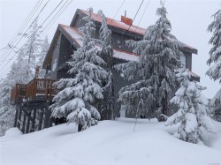 886 Jutland Terr Courtenay, BC V9J 1L0