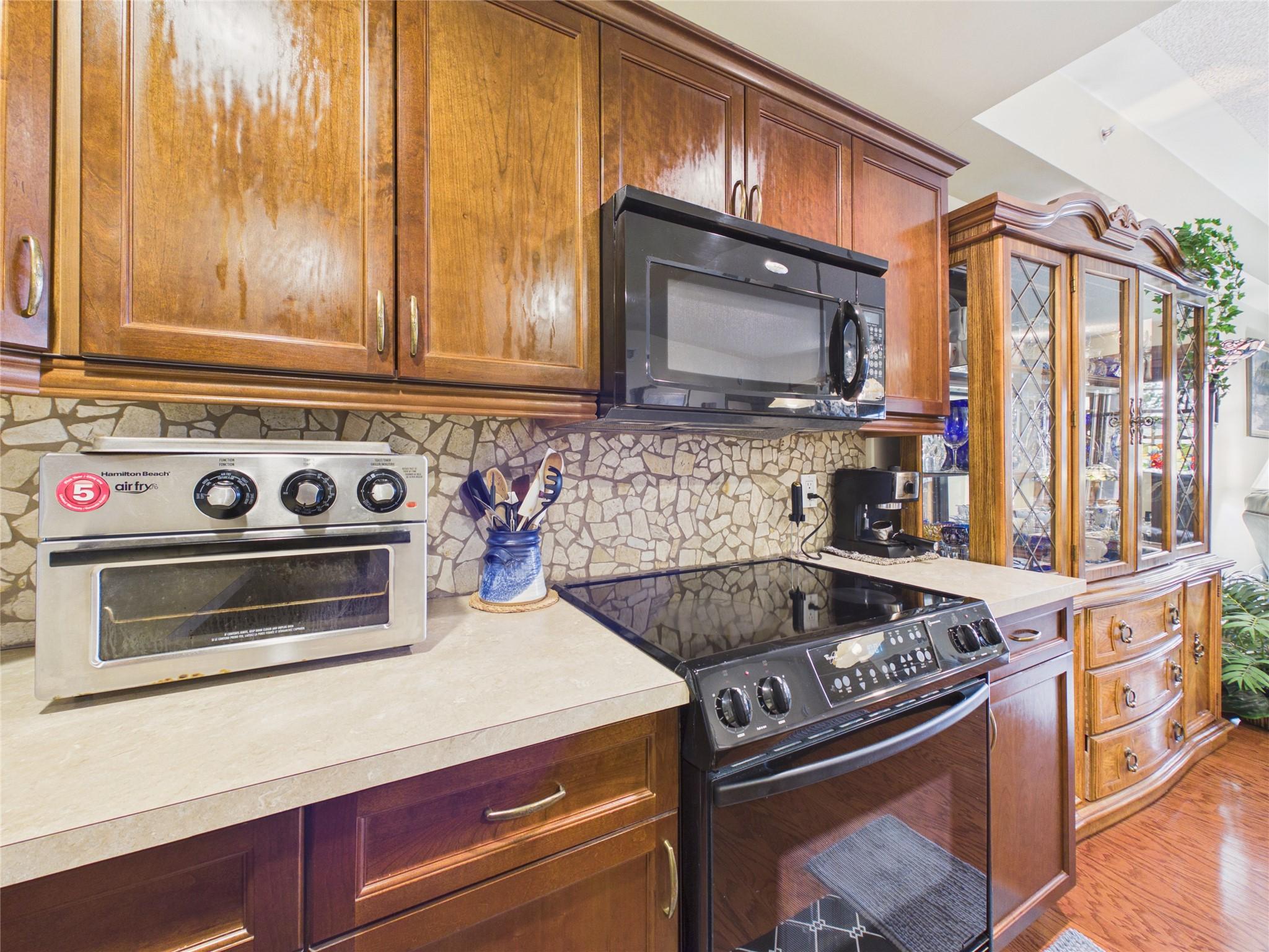 308-880 Dogwood Drive, Kimberley, BC - Indoor Photo Showing Kitchen