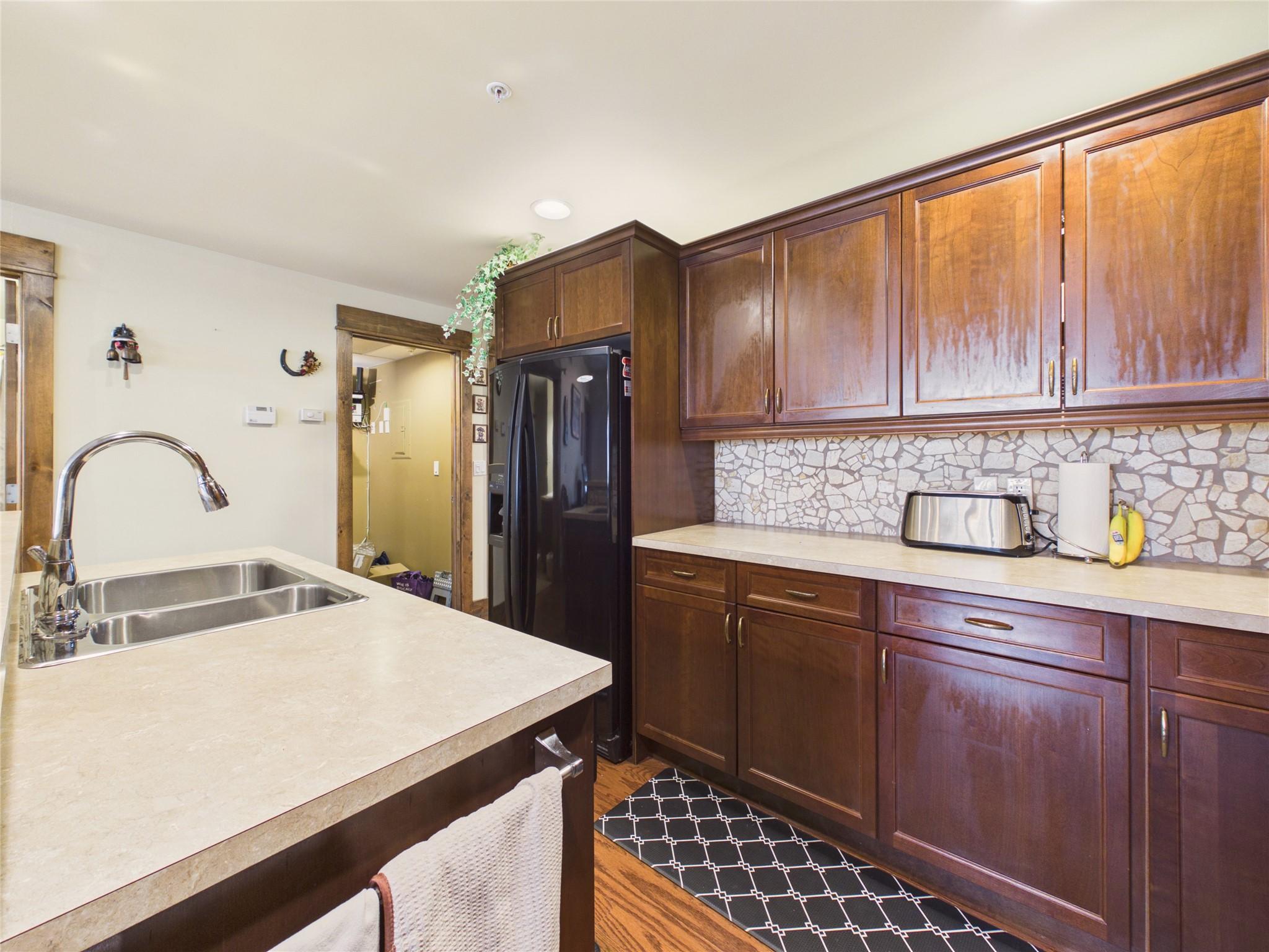 308-880 Dogwood Drive, Kimberley, BC - Indoor Photo Showing Kitchen With Double Sink