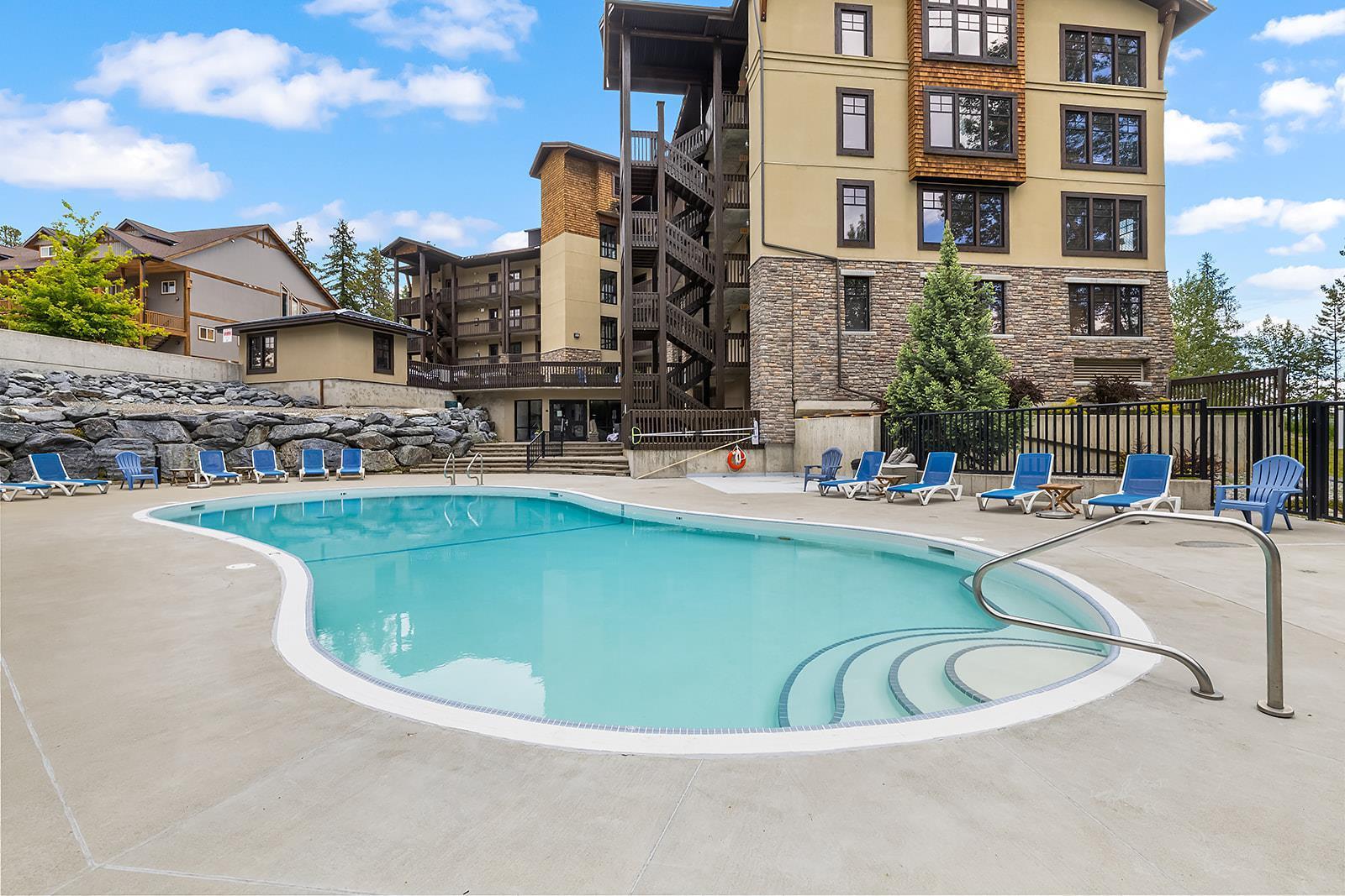 308-880 Dogwood Drive, Kimberley, BC - Outdoor With In Ground Pool