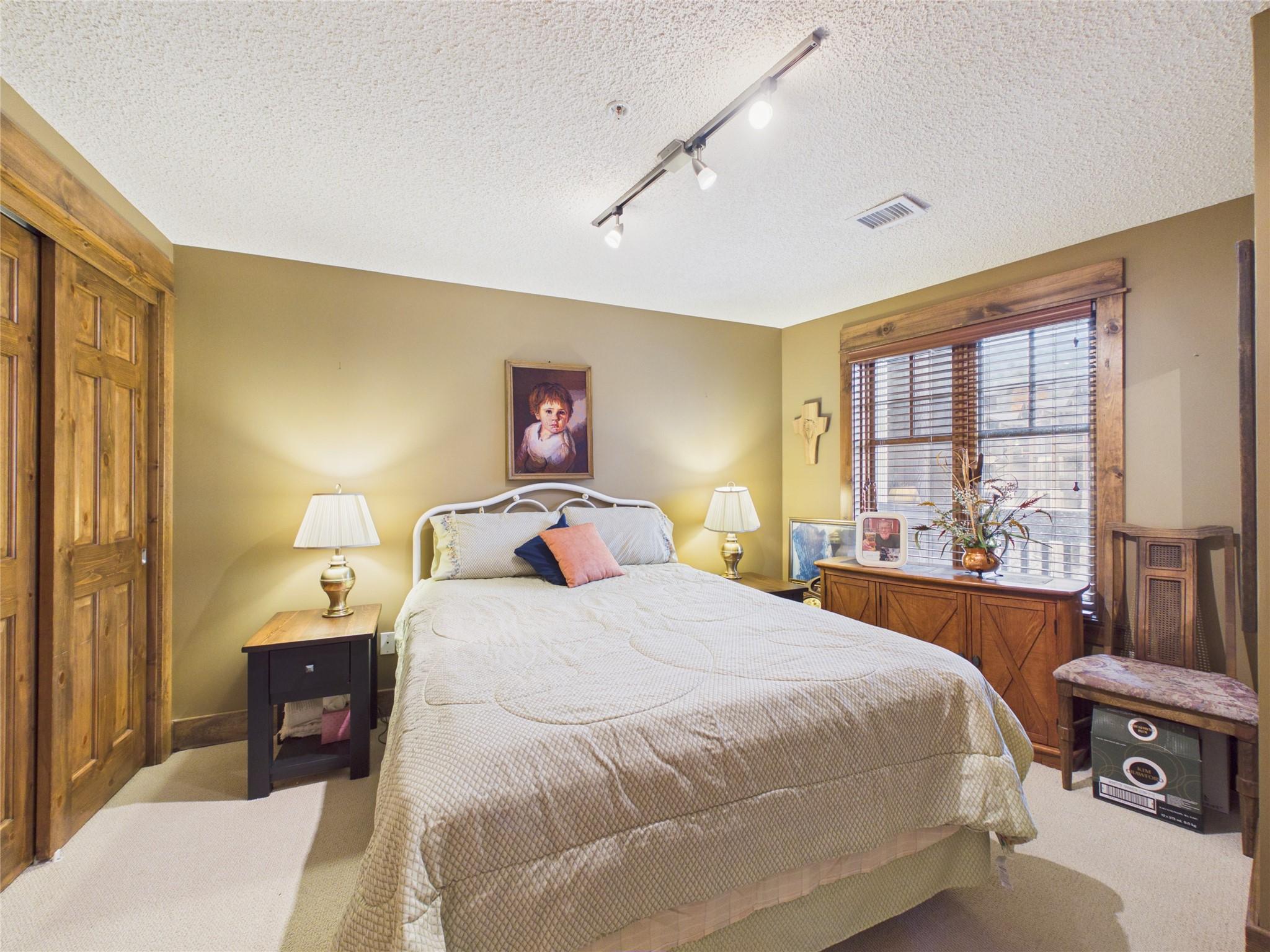 308-880 Dogwood Drive, Kimberley, BC - Indoor Photo Showing Bedroom