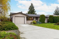 693 Wedgewood Cres Parksville, BC V9P 1B6