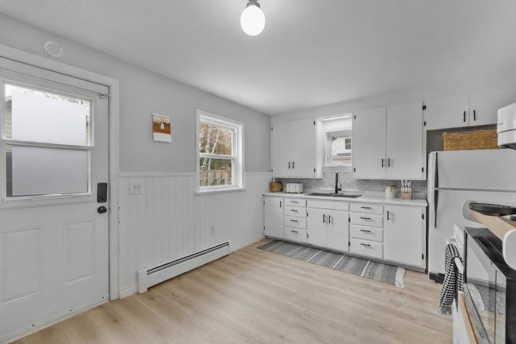 22 Colonel Gray Drive, Charlottetown, PE - Indoor Photo Showing Kitchen