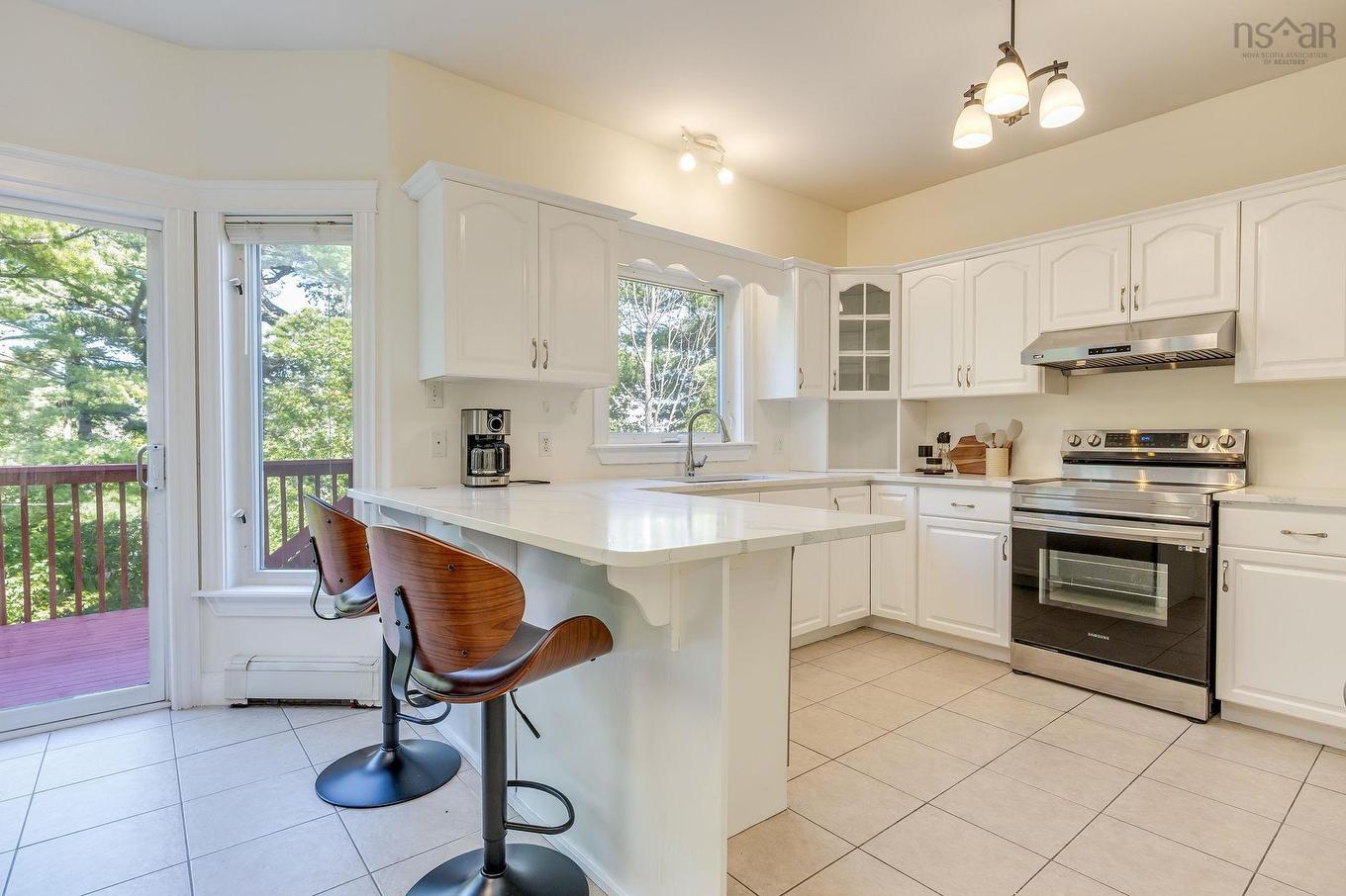 86 Stone Gate Drive, Halifax, NS - Indoor Photo Showing Kitchen