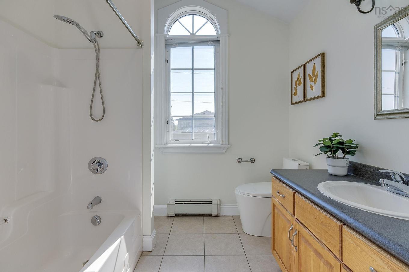 86 Stone Gate Drive, Halifax, NS - Indoor Photo Showing Bathroom