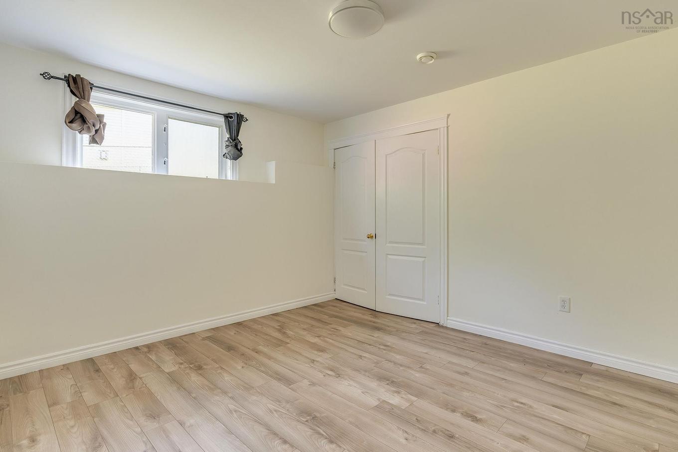 86 Stone Gate Drive, Halifax, NS - Indoor Photo Showing Other Room