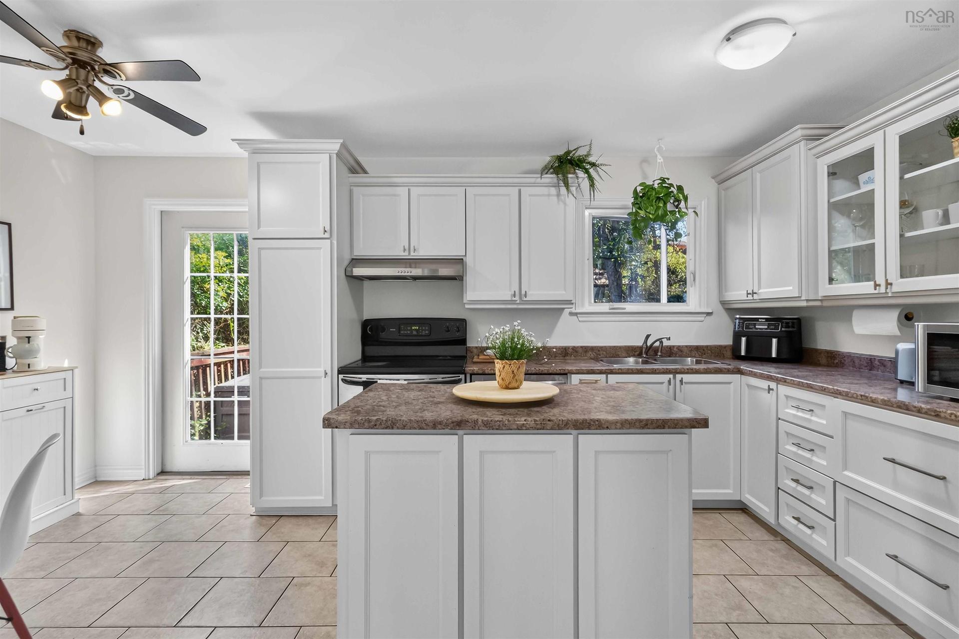 27 Armbro Lane, Cole Harbour, NS