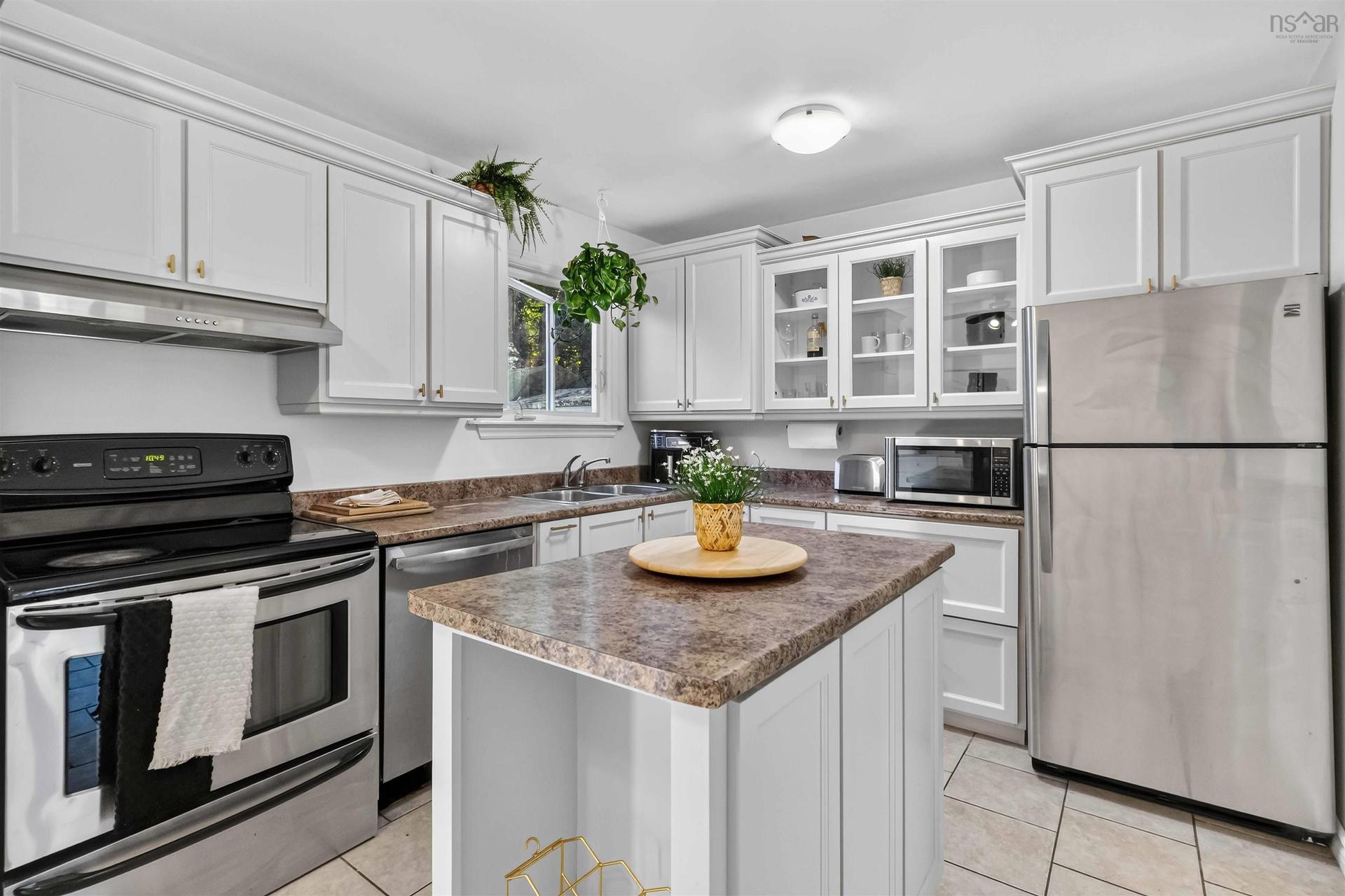 27 Armbro Lane, Cole Harbour, NS