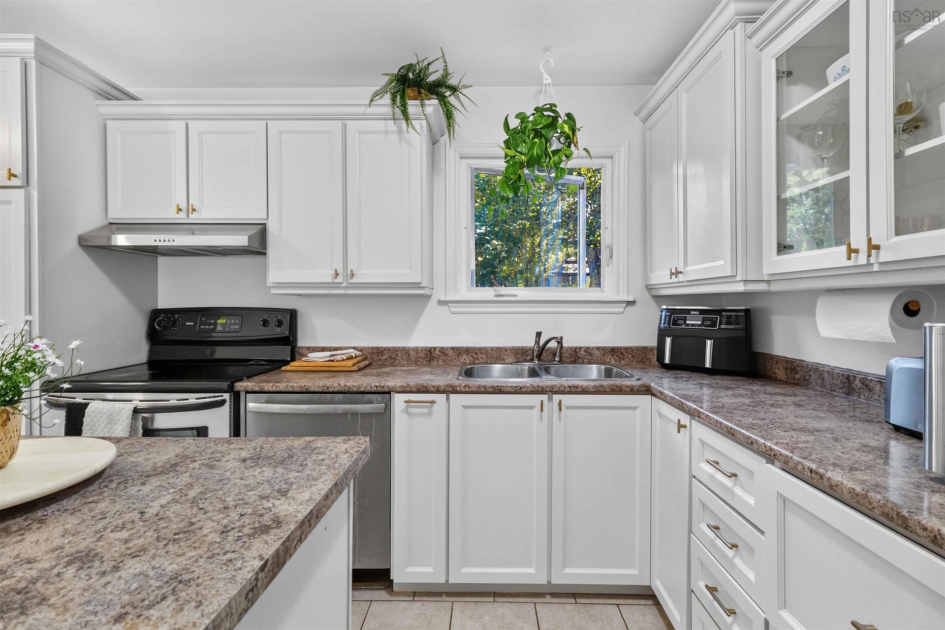 27 Armbro Lane, Cole Harbour, NS