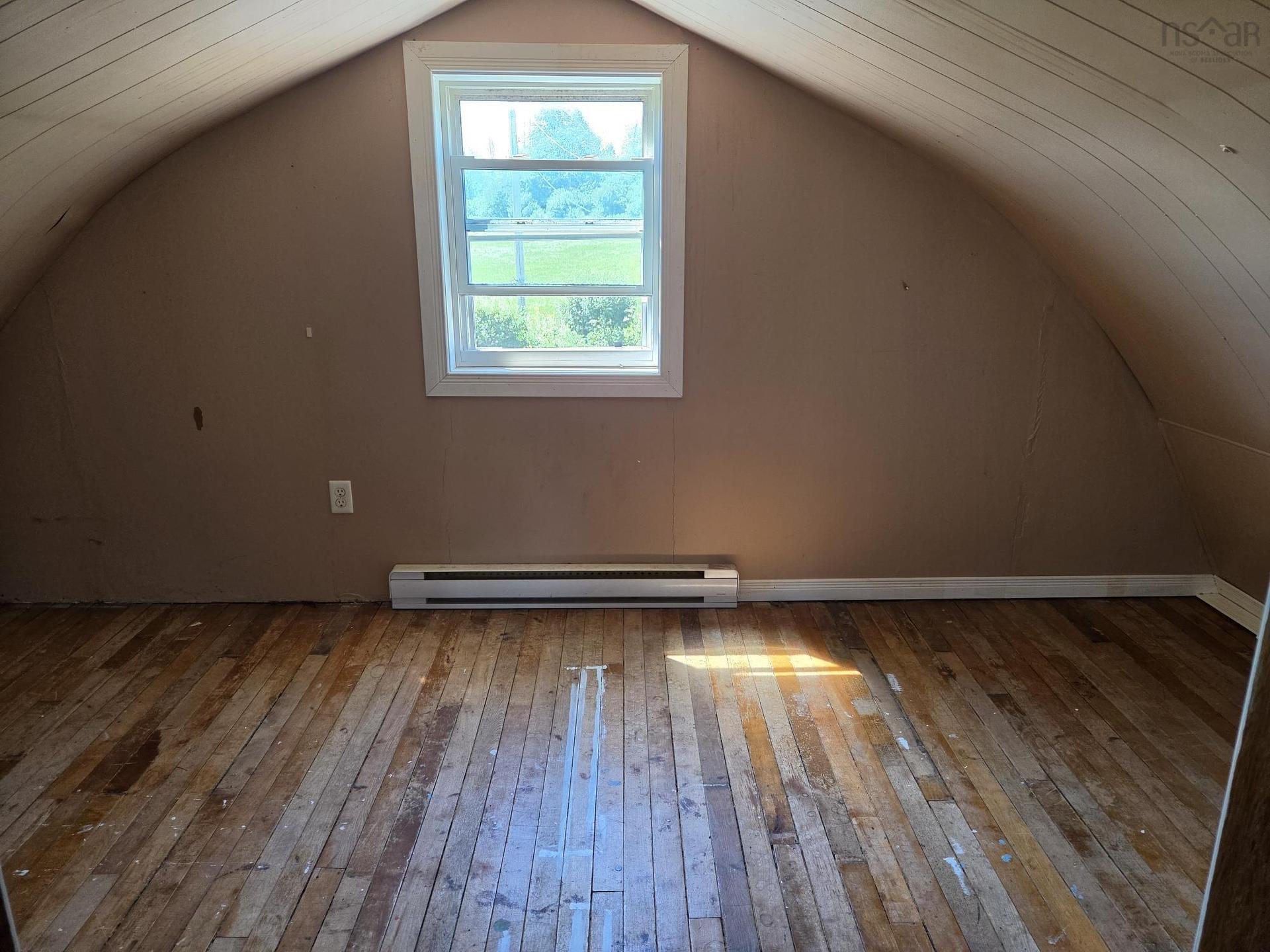 237 Fraser Rd, Harmony, NS - Indoor Photo Showing Other Room