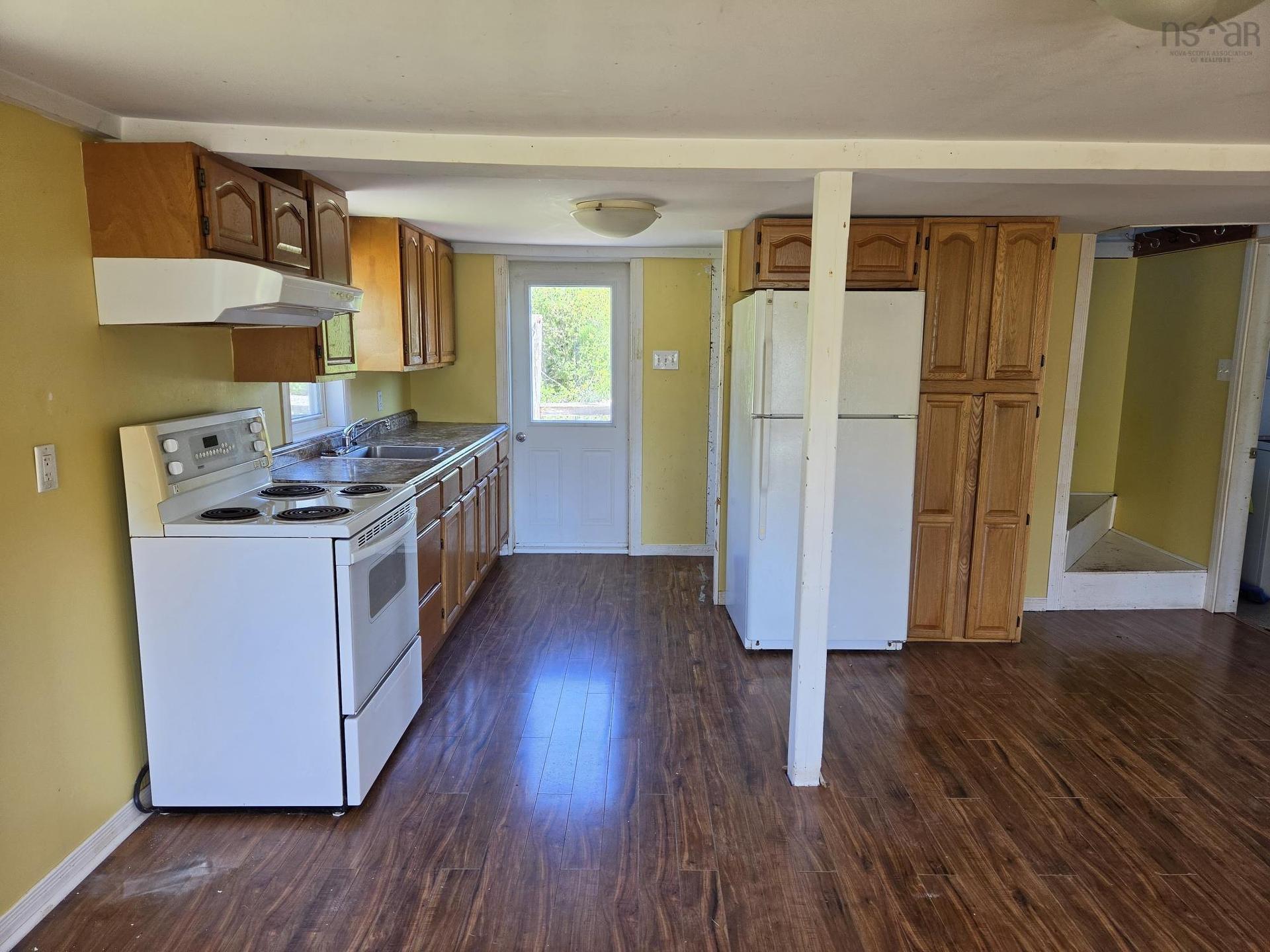 237 Fraser Rd, Harmony, NS - Indoor Photo Showing Kitchen