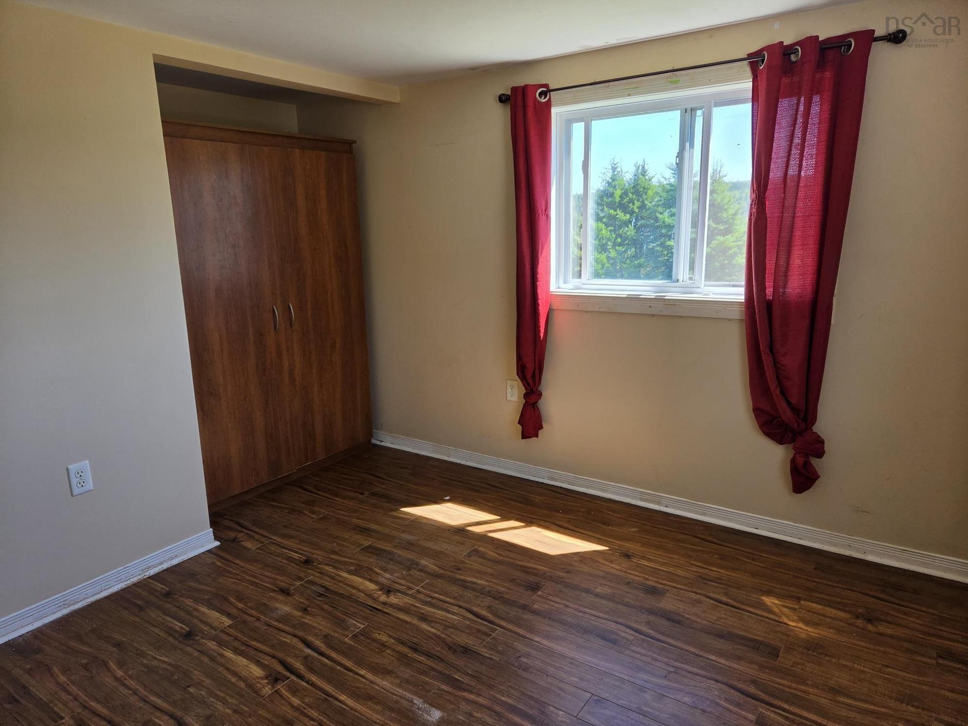 237 Fraser Rd, Harmony, NS - Indoor Photo Showing Other Room