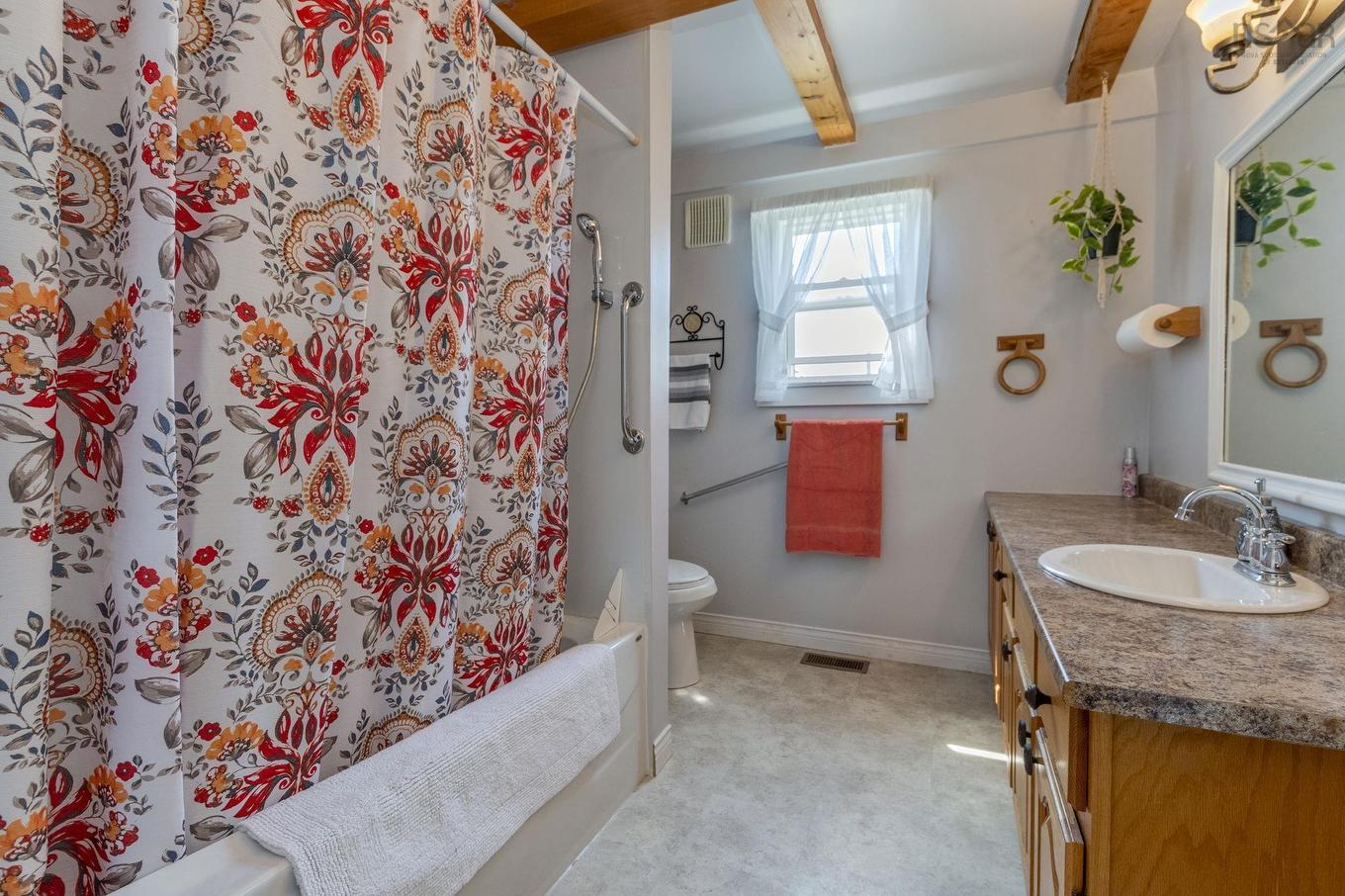 1492 Glen Road Road, Antigonish County, NS - Indoor Photo Showing Bathroom