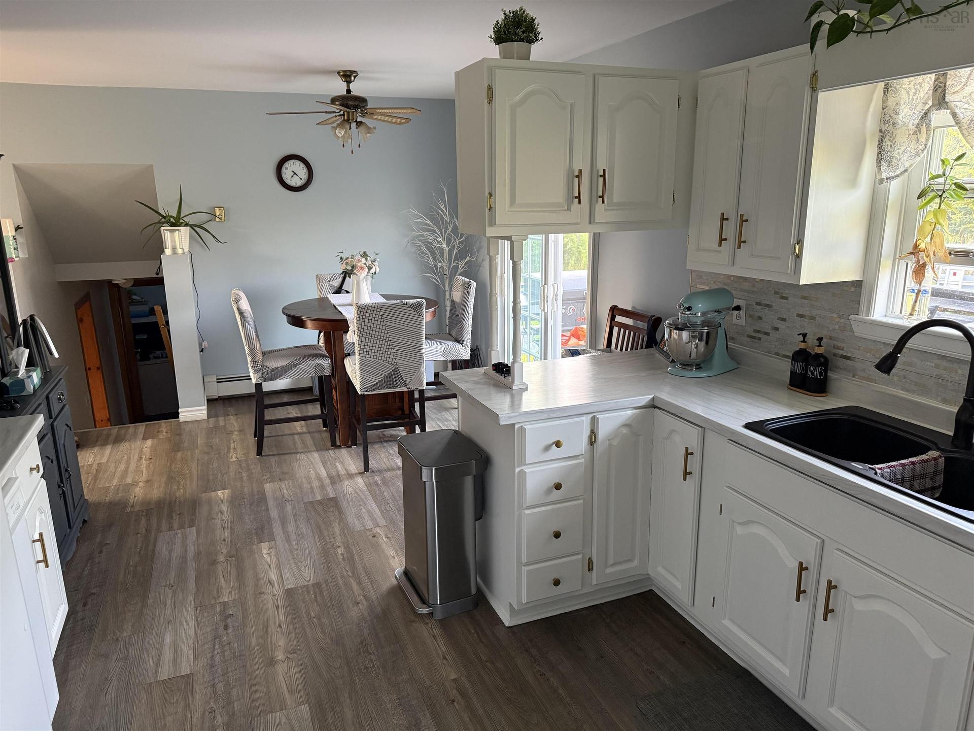 121 Pipers Lane, Inverside, NS - Indoor Photo Showing Kitchen