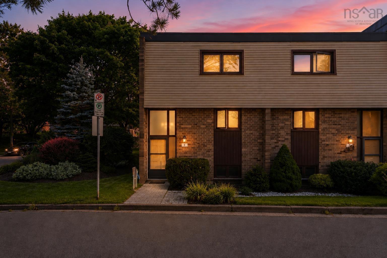 1 Forestside Crescent, Halifax, NS - Outdoor